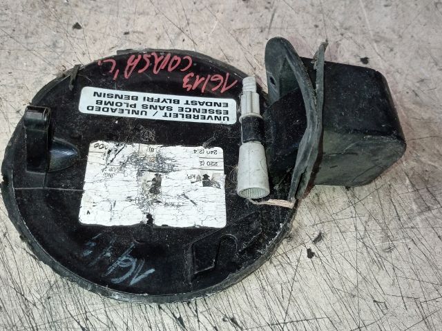 bontott OPEL CORSA C Tankajtó