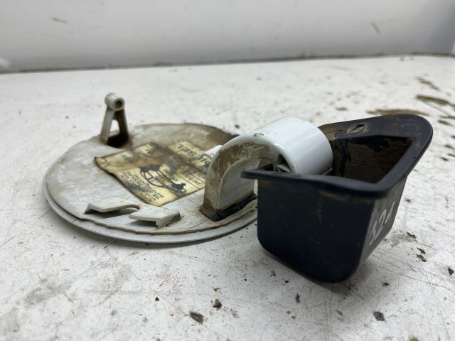 bontott OPEL CORSA C Tankajtó