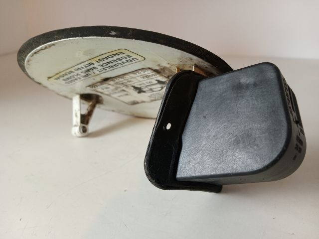 bontott OPEL CORSA C Tankajtó