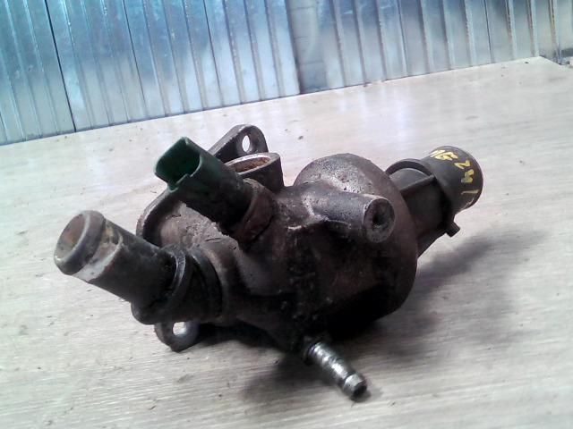 bontott OPEL CORSA C Termosztátház