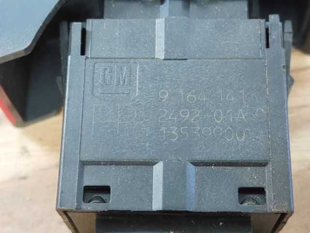 bontott OPEL CORSA C Vészvillogó Kapcsoló