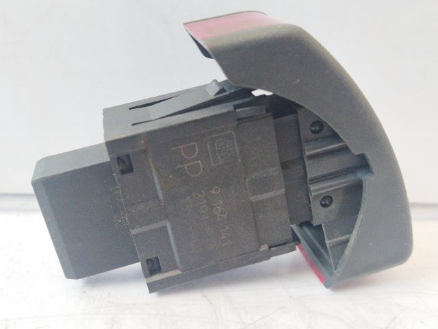 bontott OPEL CORSA C Vészvillogó Kapcsoló