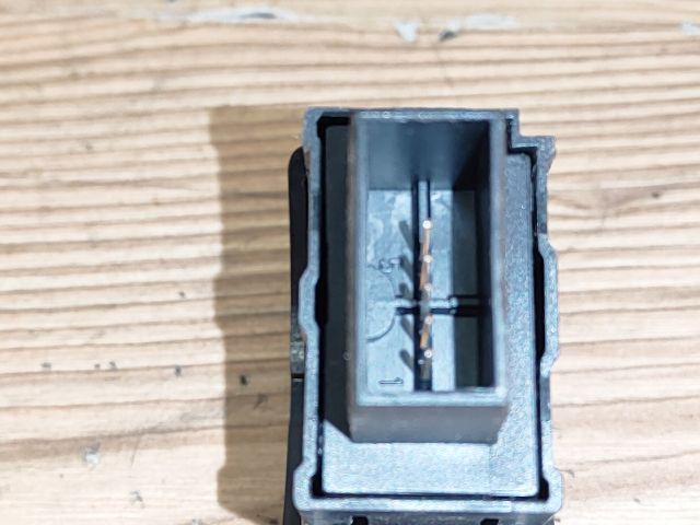 bontott OPEL CORSA C Vészvillogó Kapcsoló