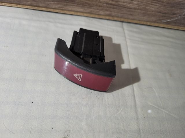 bontott OPEL CORSA C Vészvillogó Kapcsoló