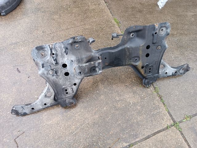 bontott OPEL CORSA D Első Bölcső