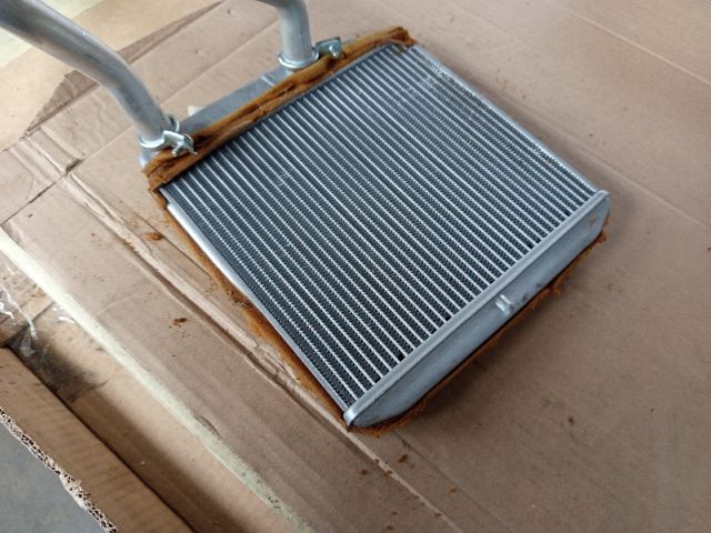 bontott OPEL CORSA D Fűtőradiátor