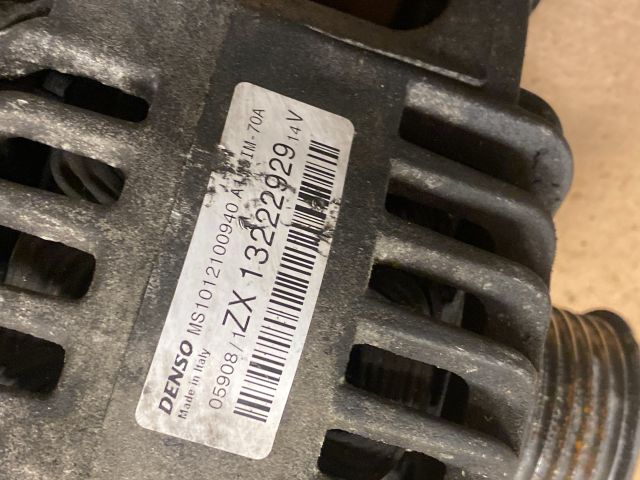 bontott OPEL CORSA D Generátor