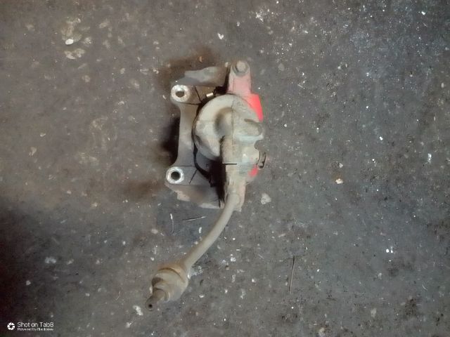 bontott OPEL CORSA D Jobb első Féknyereg Munkahengerrel