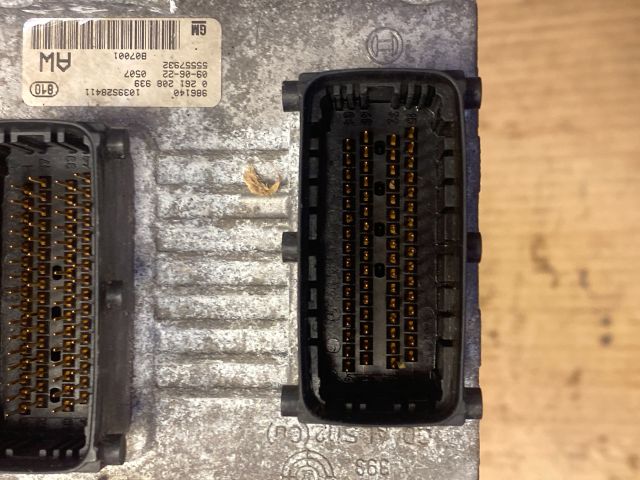 bontott OPEL CORSA D Motorvezérlő