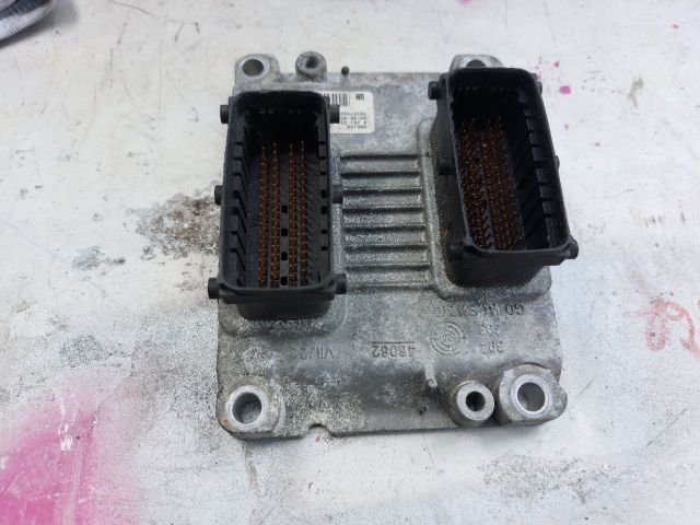 bontott OPEL CORSA D Motorvezérlő