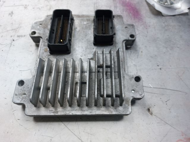 bontott OPEL CORSA D Motorvezérlő