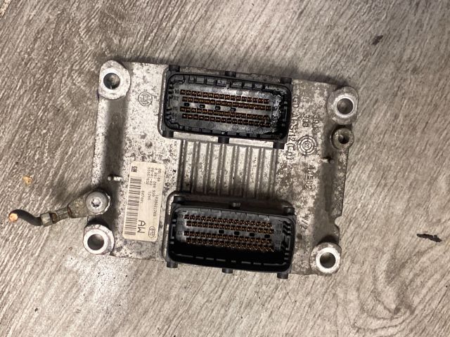 bontott OPEL CORSA D Motorvezérlő