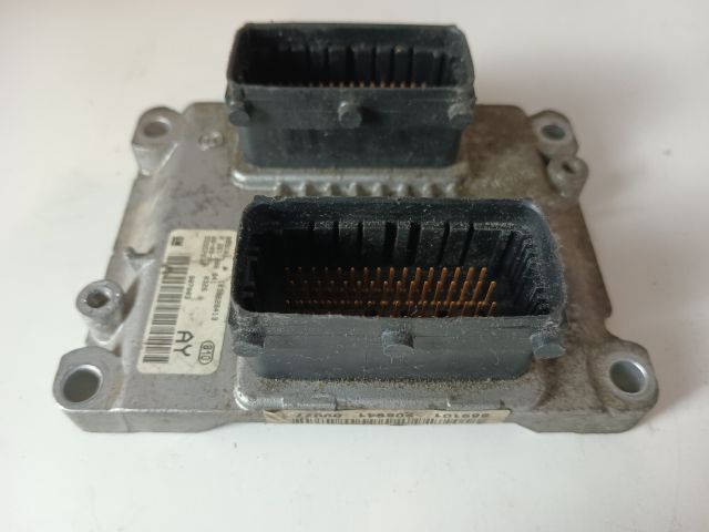 bontott OPEL CORSA D Motorvezérlő