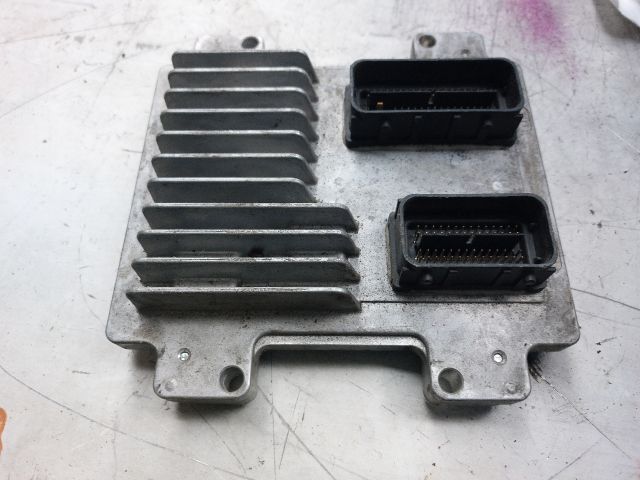 bontott OPEL CORSA D Motorvezérlő