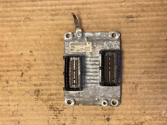 bontott OPEL CORSA D Motorvezérlő