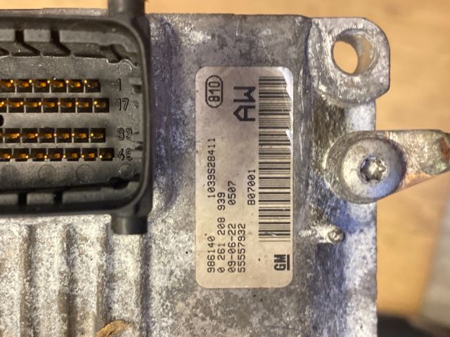 bontott OPEL CORSA D Motorvezérlő