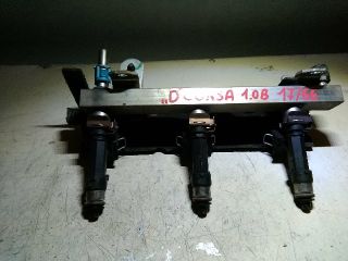 bontott OPEL CORSA D Porlasztó Sor / Híd