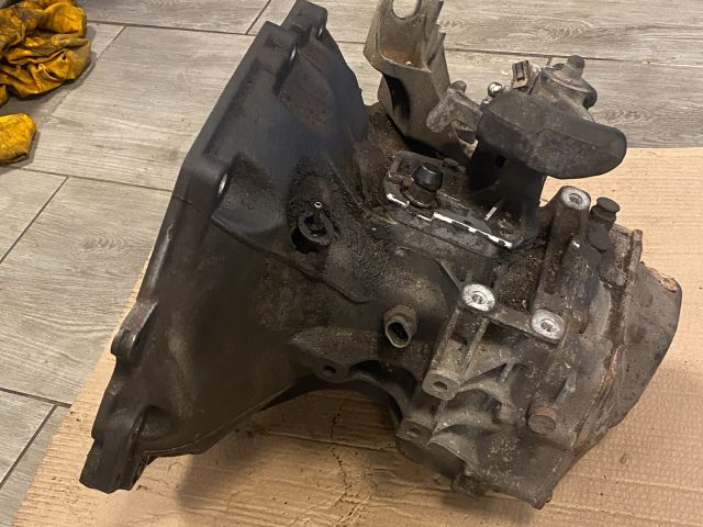 bontott OPEL CORSA D Váltó (Mechanikus)