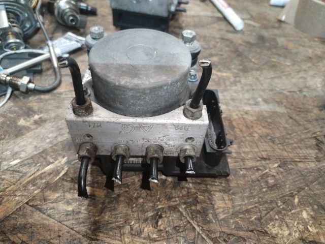 bontott OPEL CORSA D ABS Kocka