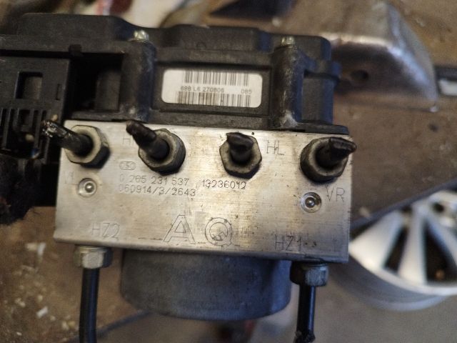 bontott OPEL CORSA D ABS Kocka