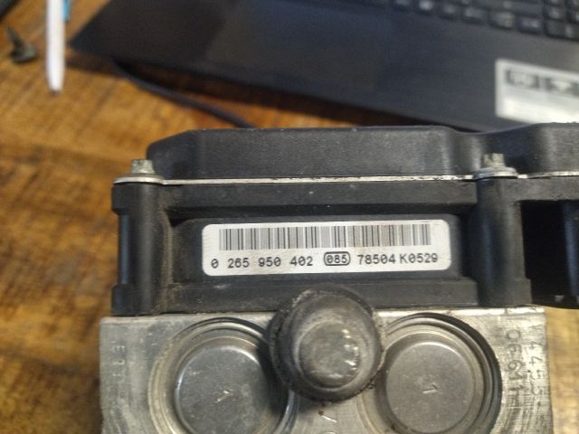 bontott OPEL CORSA D ABS Kocka