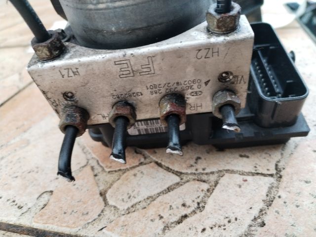 bontott OPEL CORSA D ABS Kocka