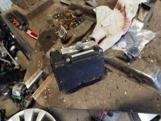 bontott OPEL CORSA D ABS Kocka