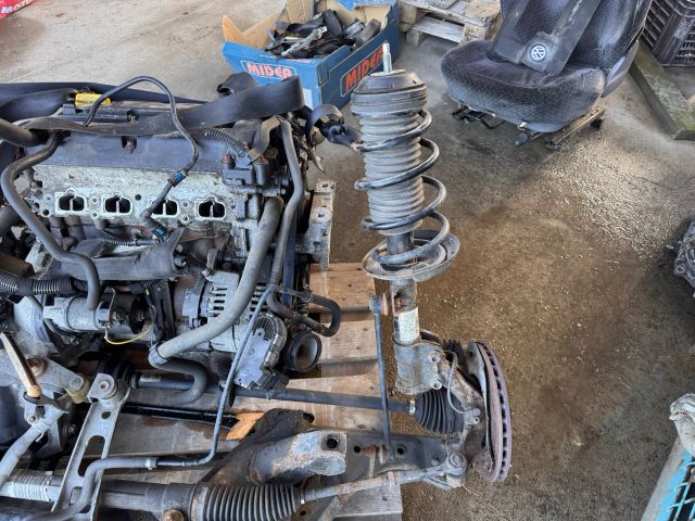 bontott OPEL CORSA D Bal első Csonkállvány Kerékaggyal