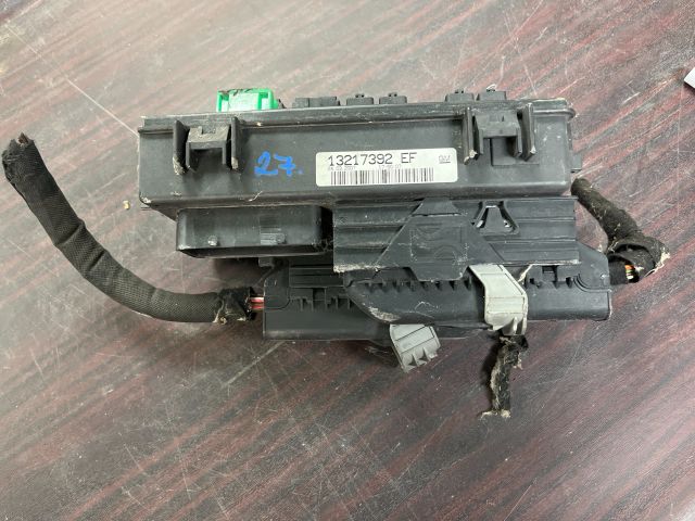 bontott OPEL CORSA D Biztosítéktábla Motortér