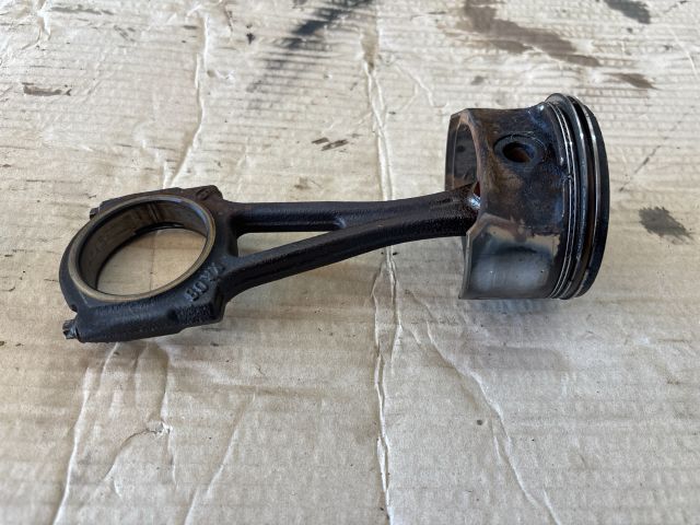 bontott OPEL CORSA D Dugattyú és Hajtókar