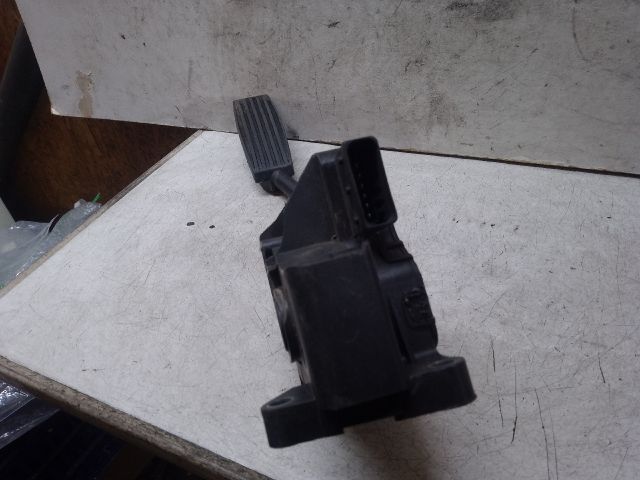 bontott OPEL CORSA D Gázpedál (Elektromos)