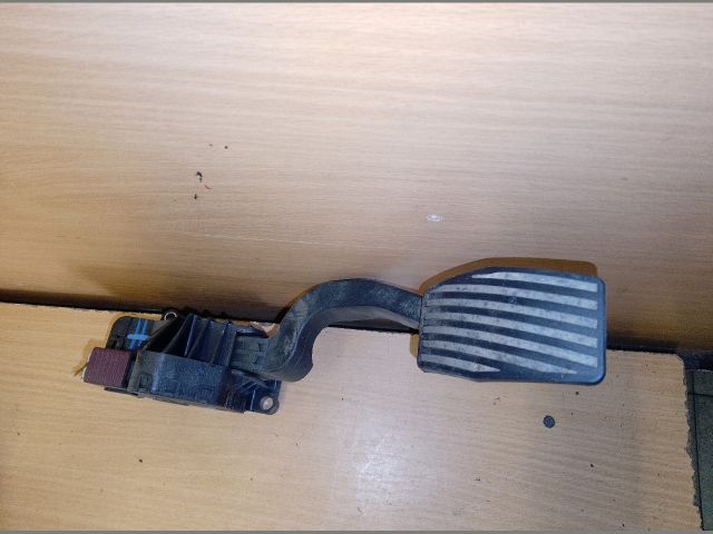 bontott OPEL CORSA D Gázpedál (Elektromos)