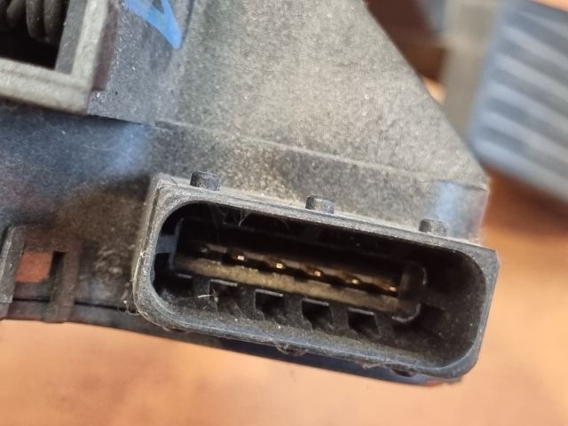 bontott OPEL CORSA D Gázpedál (Elektromos)