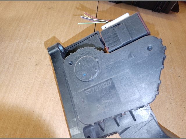 bontott OPEL CORSA D Gázpedál (Elektromos)