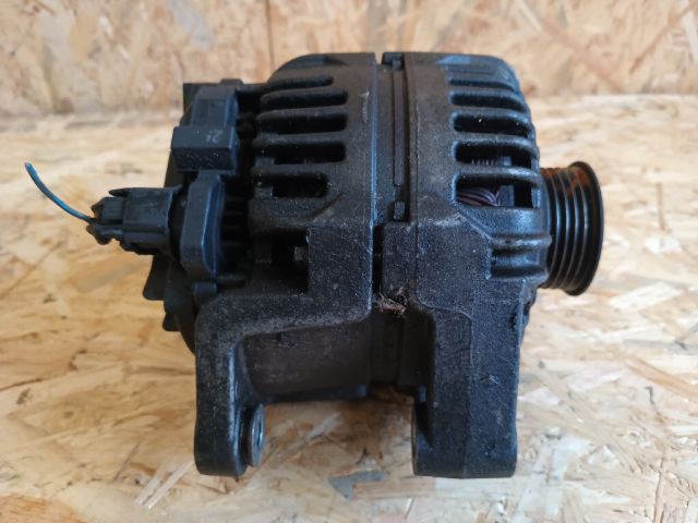bontott OPEL CORSA D Generátor