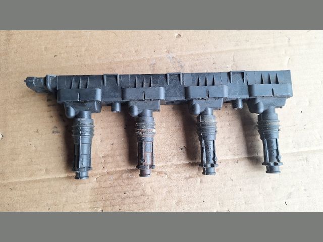 bontott OPEL CORSA D Gyújtótrafó Szett