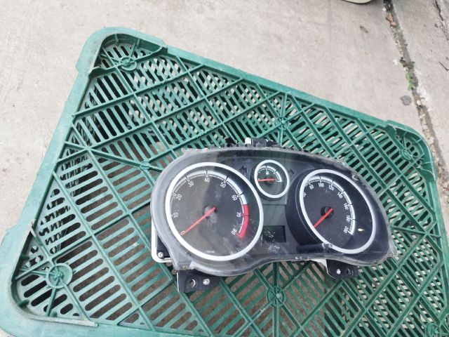 bontott OPEL CORSA D Kilométeróra