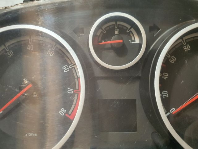 bontott OPEL CORSA D Kilométeróra