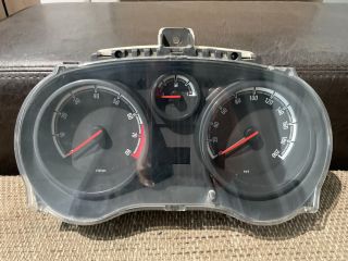 bontott OPEL CORSA D Kilométeróra