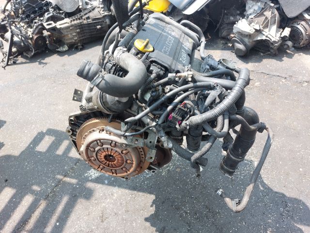 bontott OPEL CORSA D Komplett Motor (Segédberendezésekkel)
