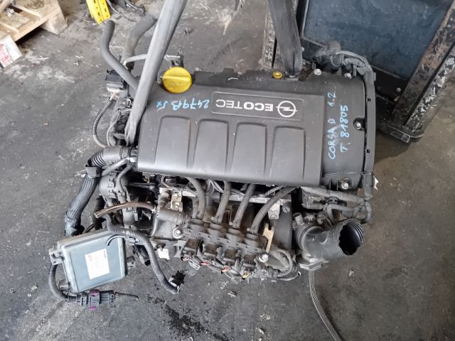 bontott OPEL CORSA D Komplett Motor (Segédberendezésekkel)