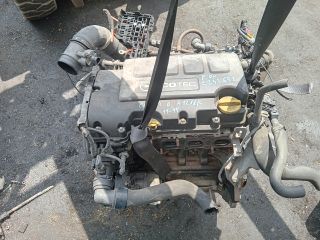 bontott OPEL CORSA D Komplett Motor (Segédberendezésekkel)