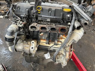 bontott OPEL CORSA D Komplett Motor (Segédberendezésekkel)