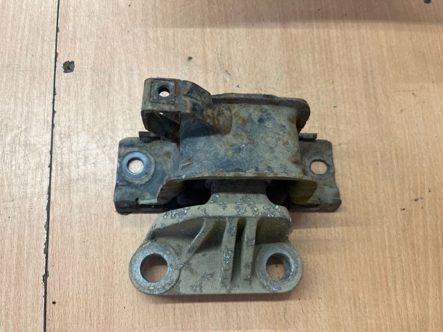 bontott OPEL CORSA D Motor Tartó Bak (Fém)