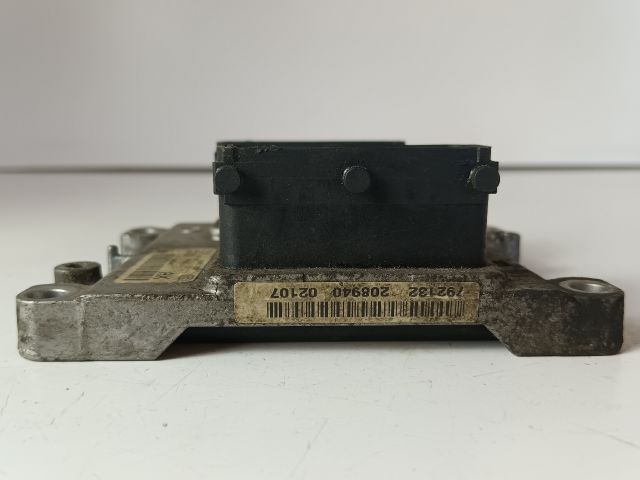 bontott OPEL CORSA D Motorvezérlő