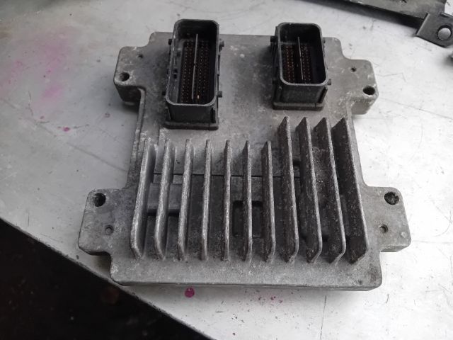 bontott OPEL CORSA D Motorvezérlő