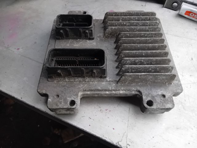 bontott OPEL CORSA D Motorvezérlő