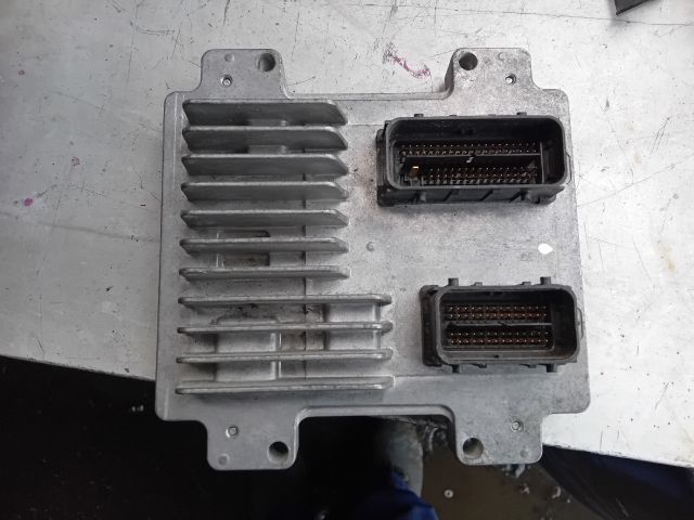 bontott OPEL CORSA D Motorvezérlő