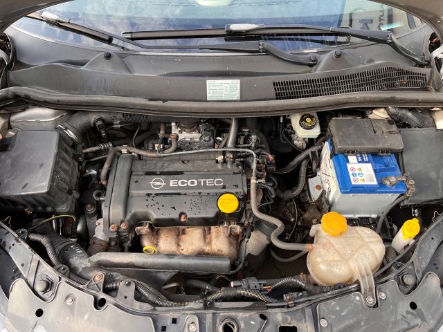 bontott OPEL CORSA D Porlasztó (1 db)