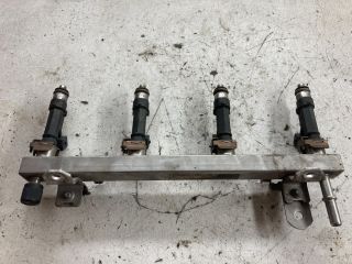 bontott OPEL CORSA D Porlasztó Sor / Híd